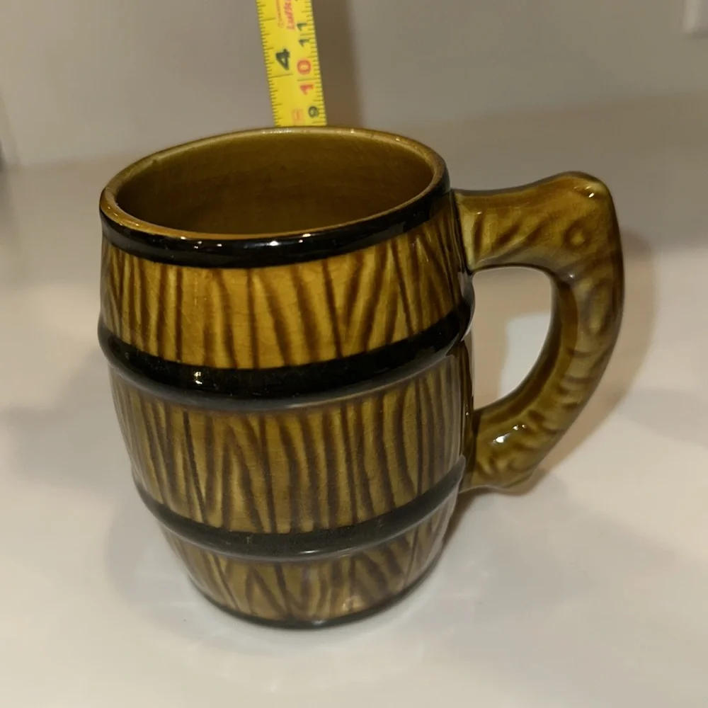 VINTAGE MADE IN JAPAN 3 Small Barrel Mugs 3.75” Tall